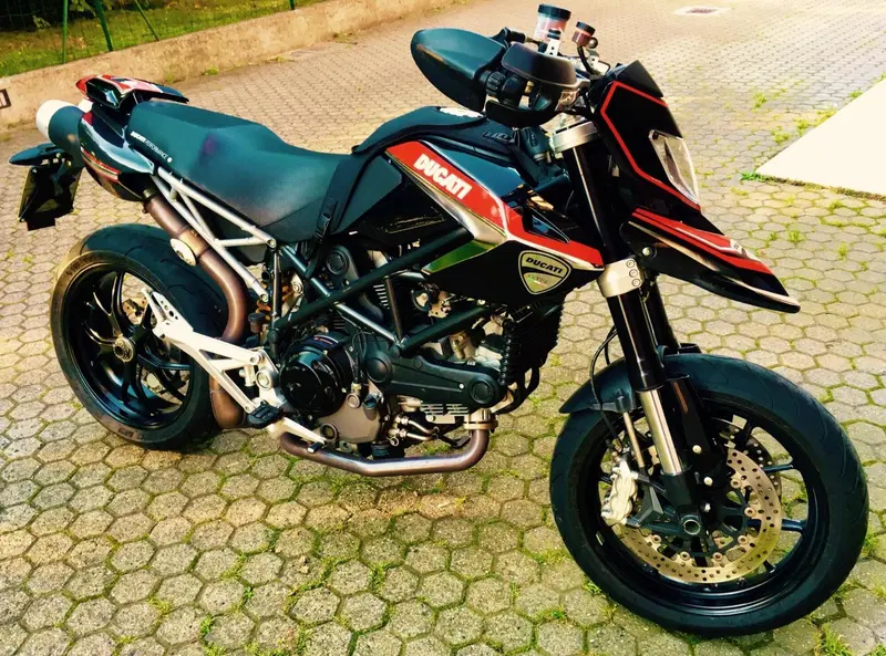 Ducati Hypermotard 1100 EVO (2010 - 12) (10)