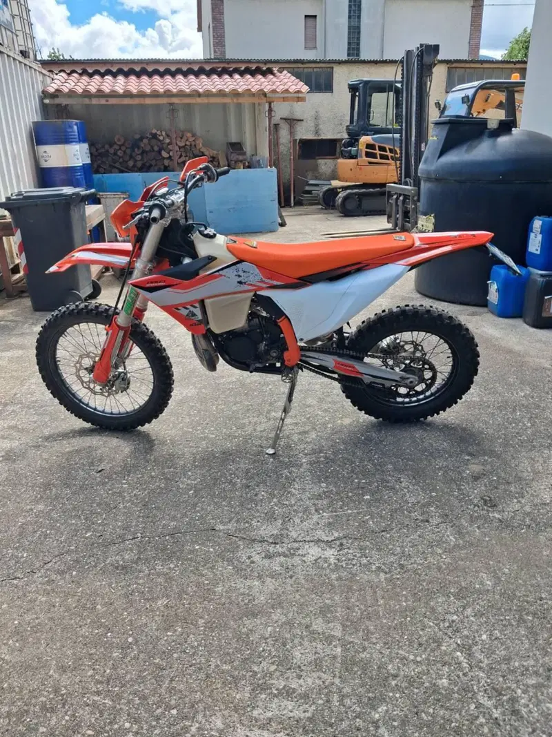 KTM 250 EXC TBI (2024) (5)