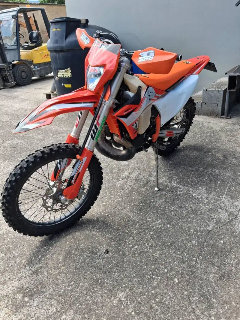 KTM 250 EXC TBI (2024) (6)