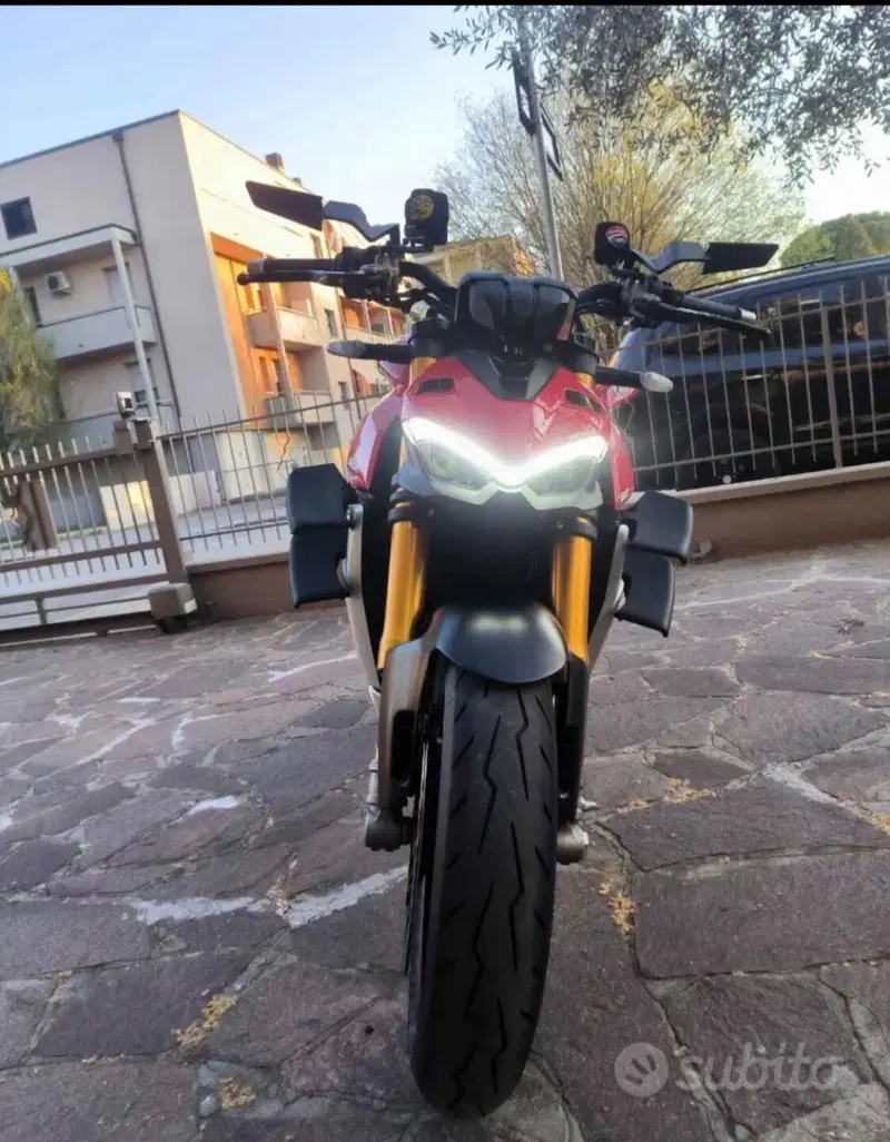 Ducati Streetfighter V4 1100 S (2021 - 22) (3)