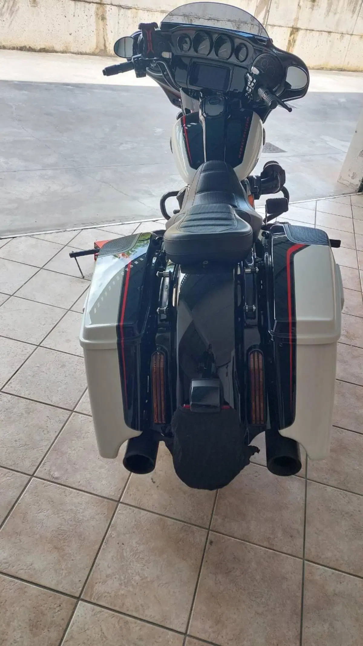 Harley-Davidson 117 Street Glide (2021) - FLHXSE (6)