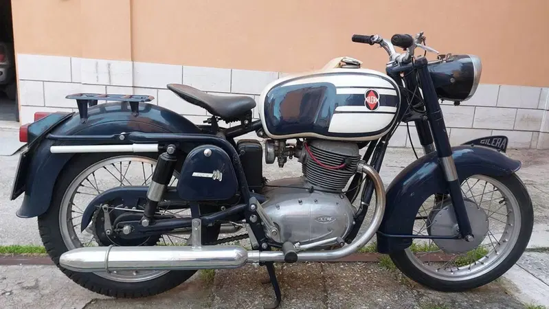 Gilera 300 Extra (2)
