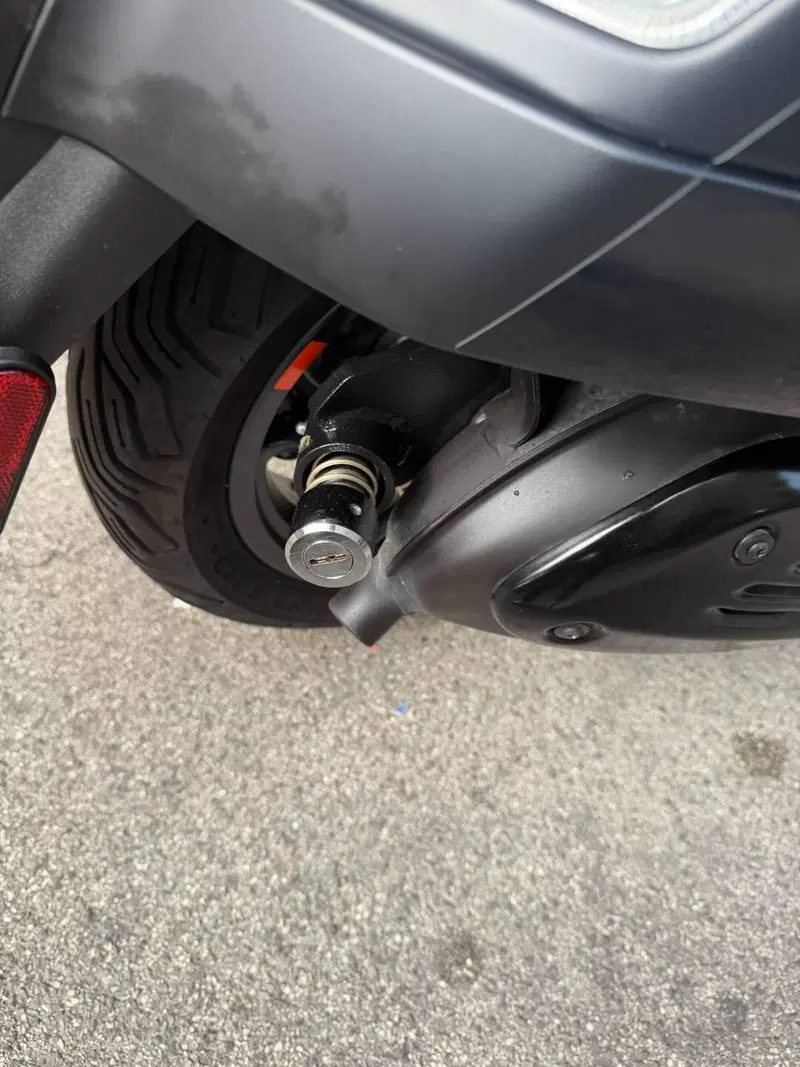 Vespa GTS 300 Super Sport (2023 - 24) (6)