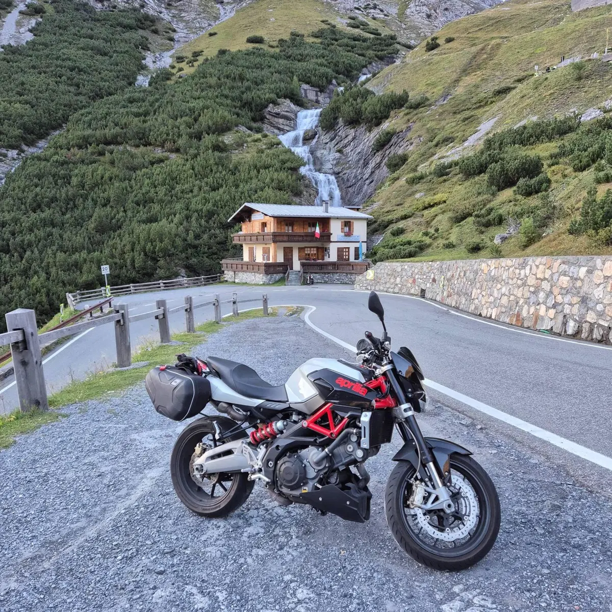 Aprilia Shiver 750 (2010 - 16) (3)