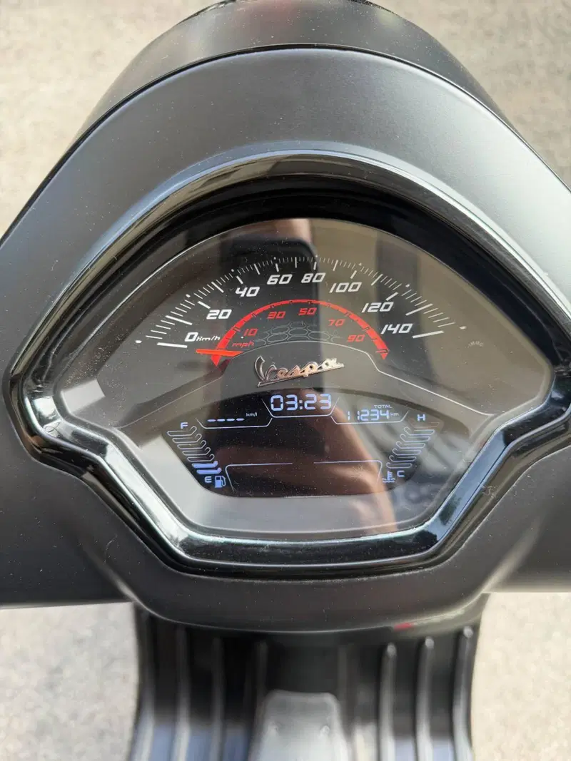 Vespa GTS 300 Super Sport (2023 - 24) (5)