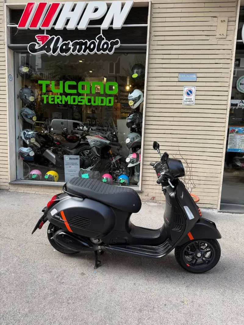 Vespa GTS 300 Super Sport (2023 - 24) (3)