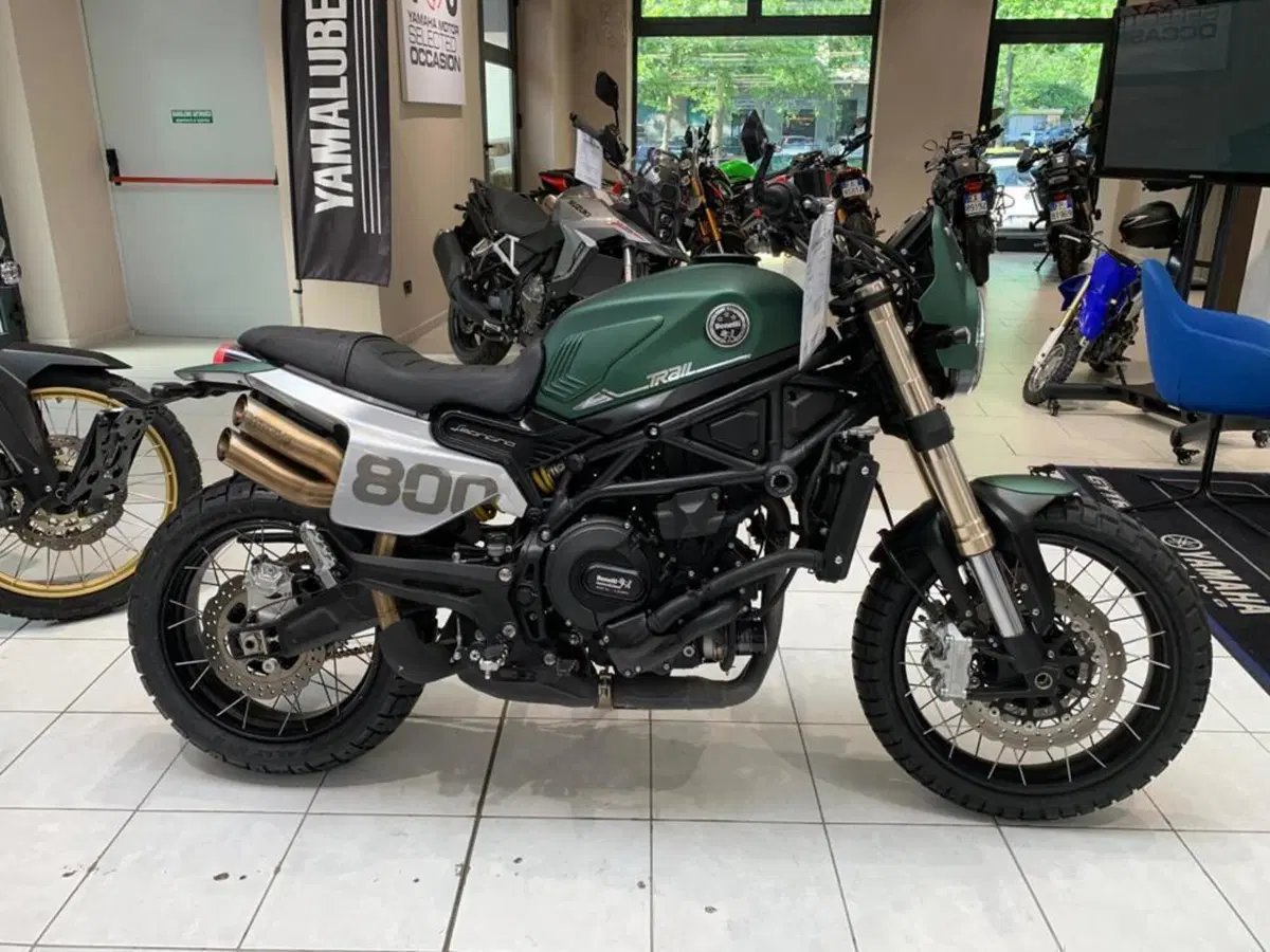 Benelli Leoncino 800 Trail (2022 - 26)