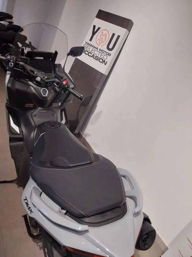 Yamaha T-Max 560 (2025 - 26) (2)
