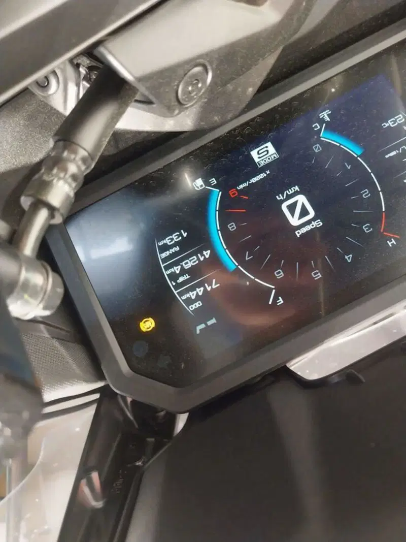 Yamaha T-Max 560 (2025 - 26) (5)