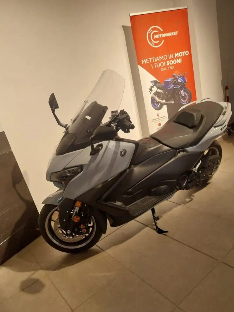 Yamaha T-Max 560 (2025 - 26) (7)