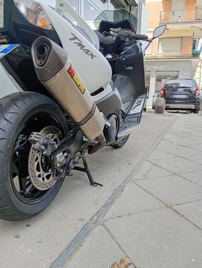 Yamaha T-Max 530 (2015 - 16) (5)