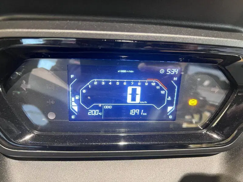 Yamaha X-Max 300 Tech Max (2025 - 26) (8)
