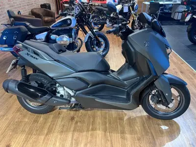 Yamaha X-Max 300 Tech Max (2025 - 26) usata