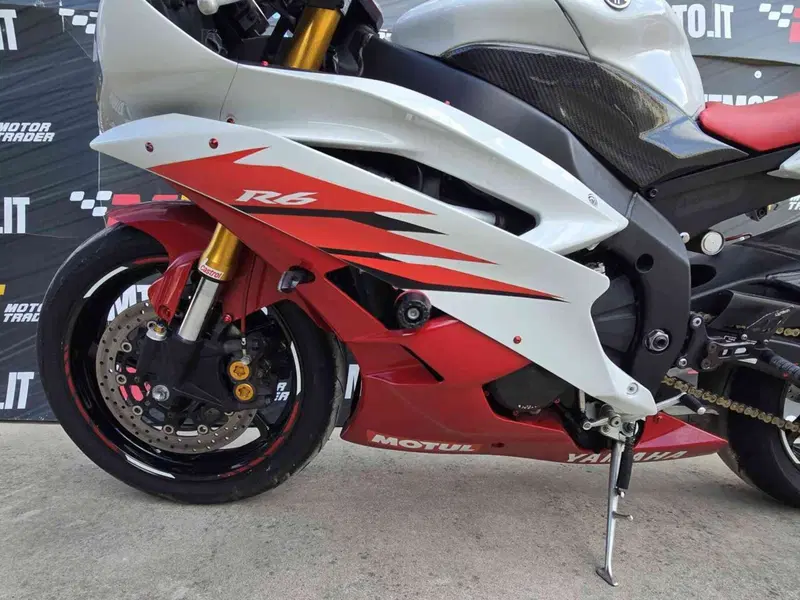 Yamaha YZF R6 (2006 - 07) (10)