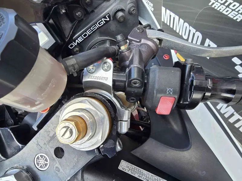 Yamaha YZF R6 (2006 - 07) (13)