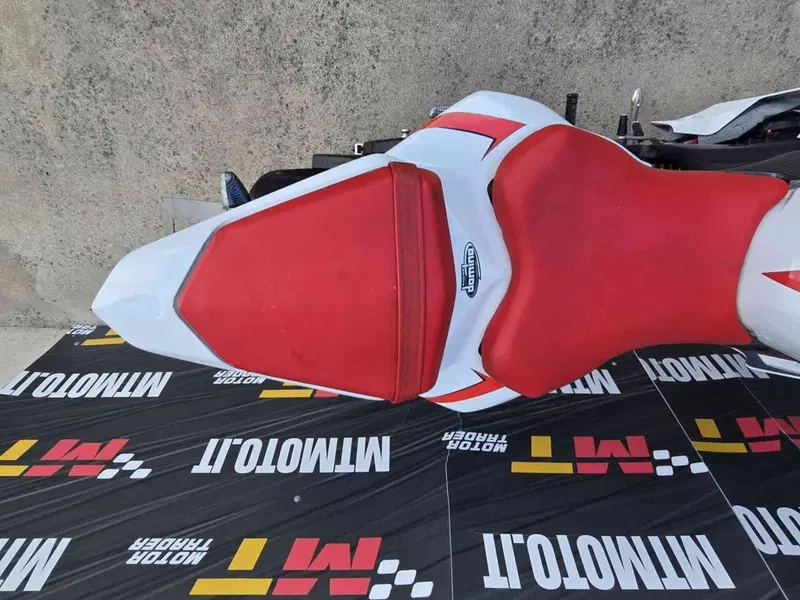 Yamaha YZF R6 (2006 - 07) (8)
