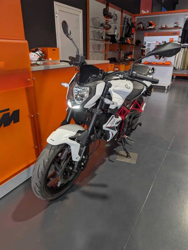 Benelli BN 125 (2021 - 25) (3)