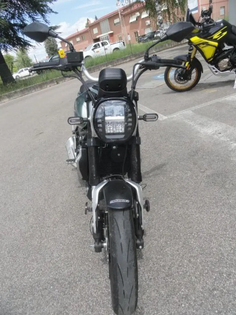 Voge Trofeo 300AC (2021 - 26) (3)
