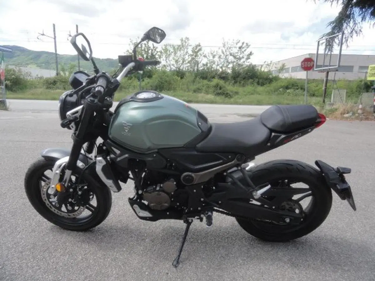 Voge Trofeo 300AC (2021 - 26) (5)