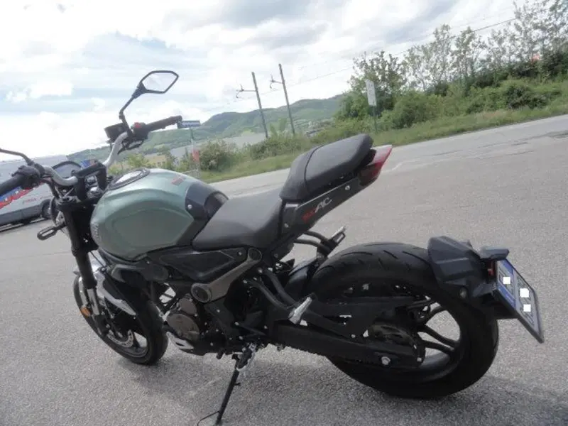 Voge Trofeo 300AC (2021 - 26) (6)