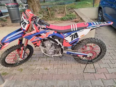 Honda CRF 250R (2022) usata