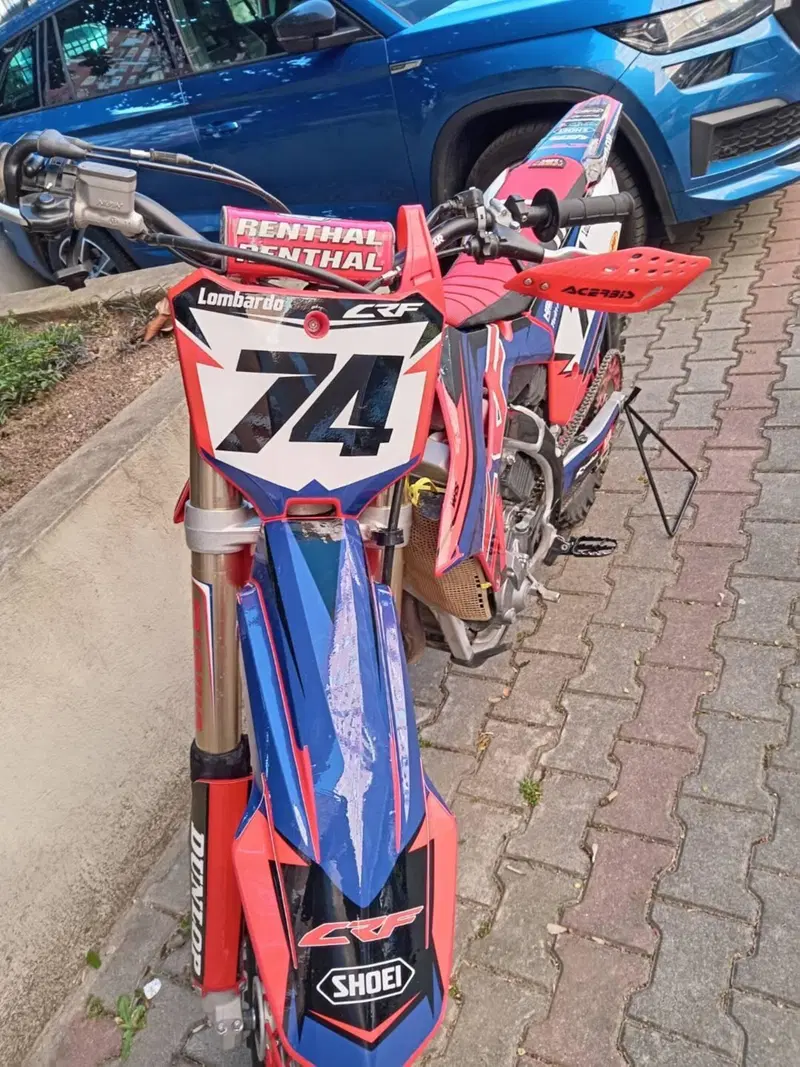Honda CRF 250R (2022) (2)