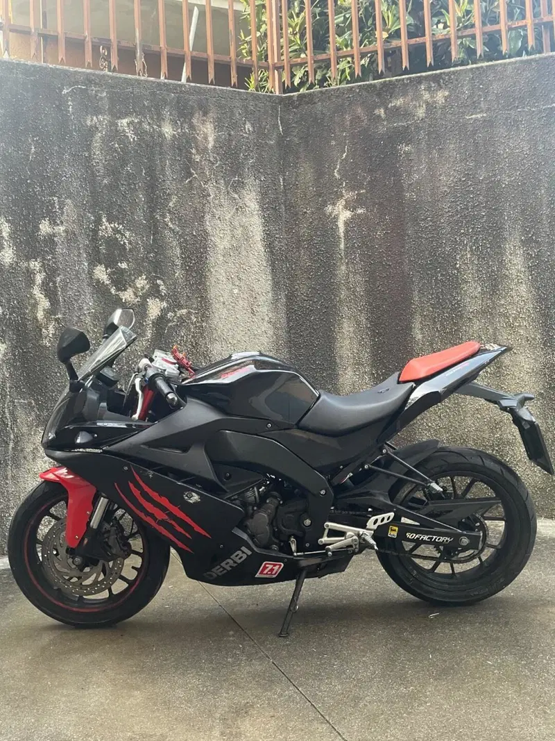 Derbi GPR 125 4t 4v (2009 - 15) (2)
