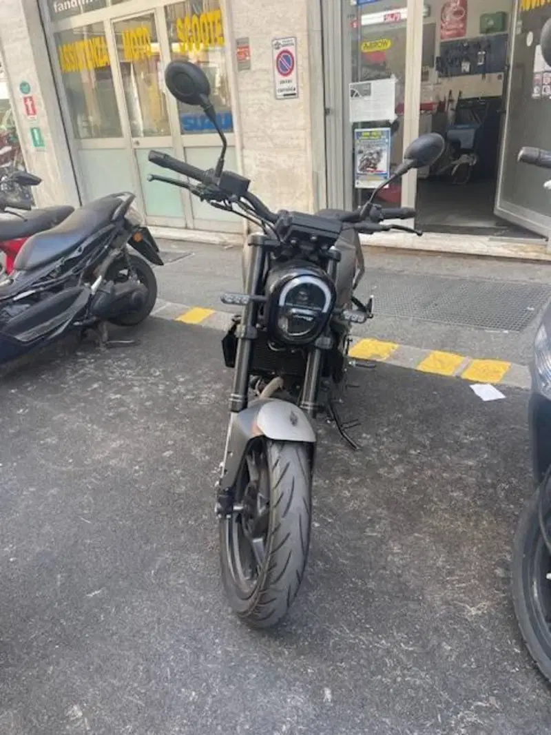 Benelli Leoncino 125 (2022 - 25) (3)