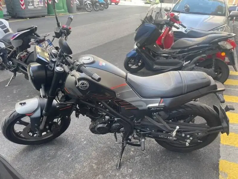 Benelli Leoncino 125 (2022 - 25) (4)