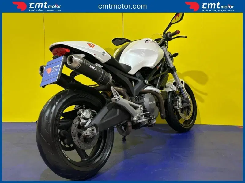 Ducati Monster 696 Plus (2007 - 14) (4)