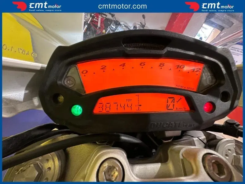 Ducati Monster 696 Plus (2007 - 14) (5)