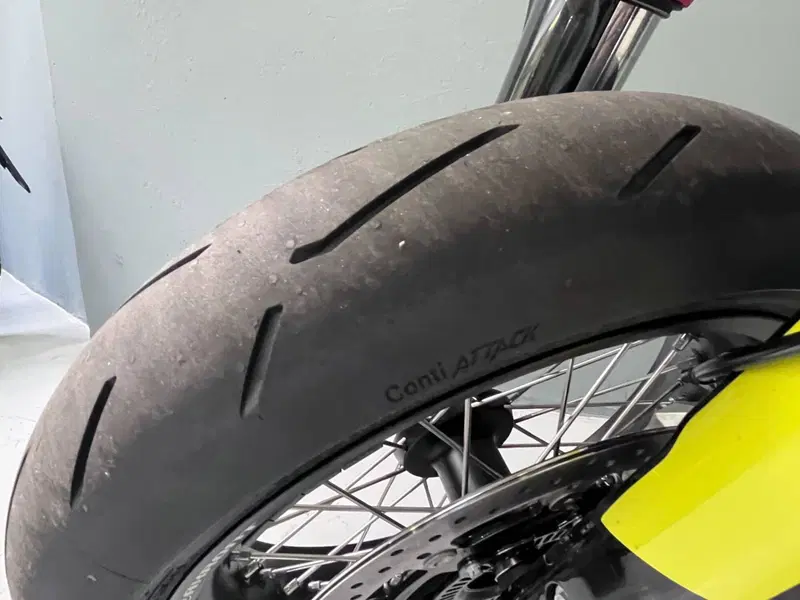 Husqvarna 701 Supermoto (2026) (10)