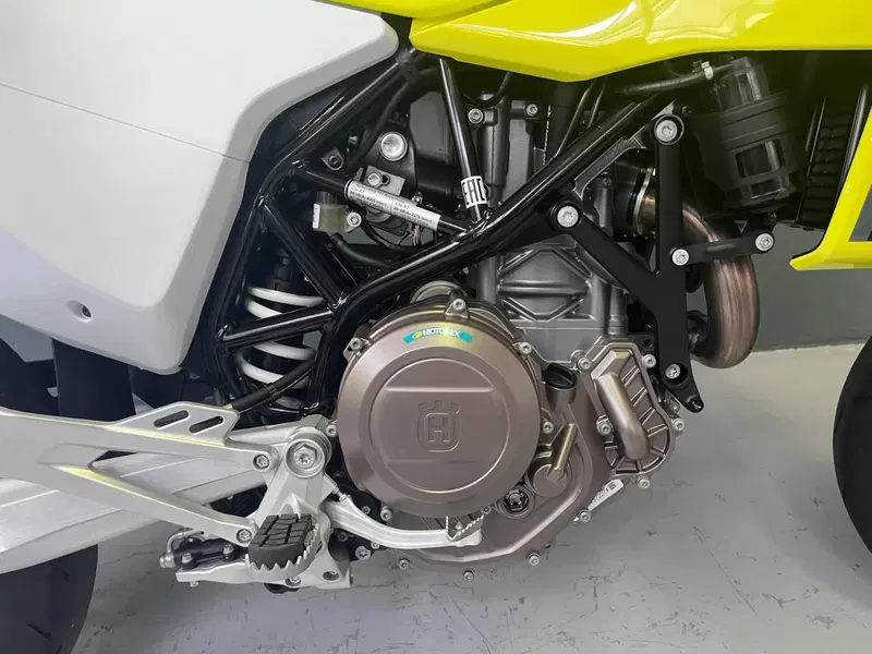Husqvarna 701 Supermoto (2026) (13)