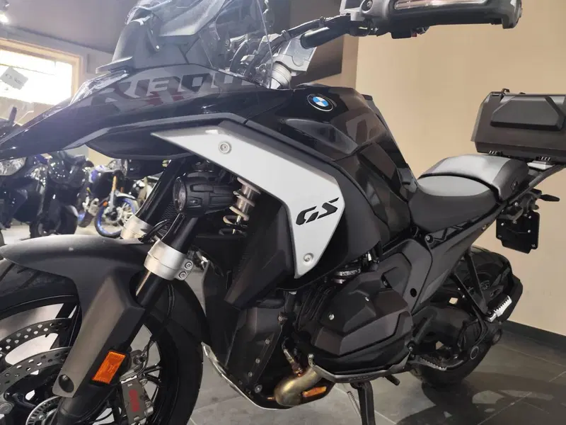 Bmw R 1300 GS Triple Black (2023 - 26) (4)
