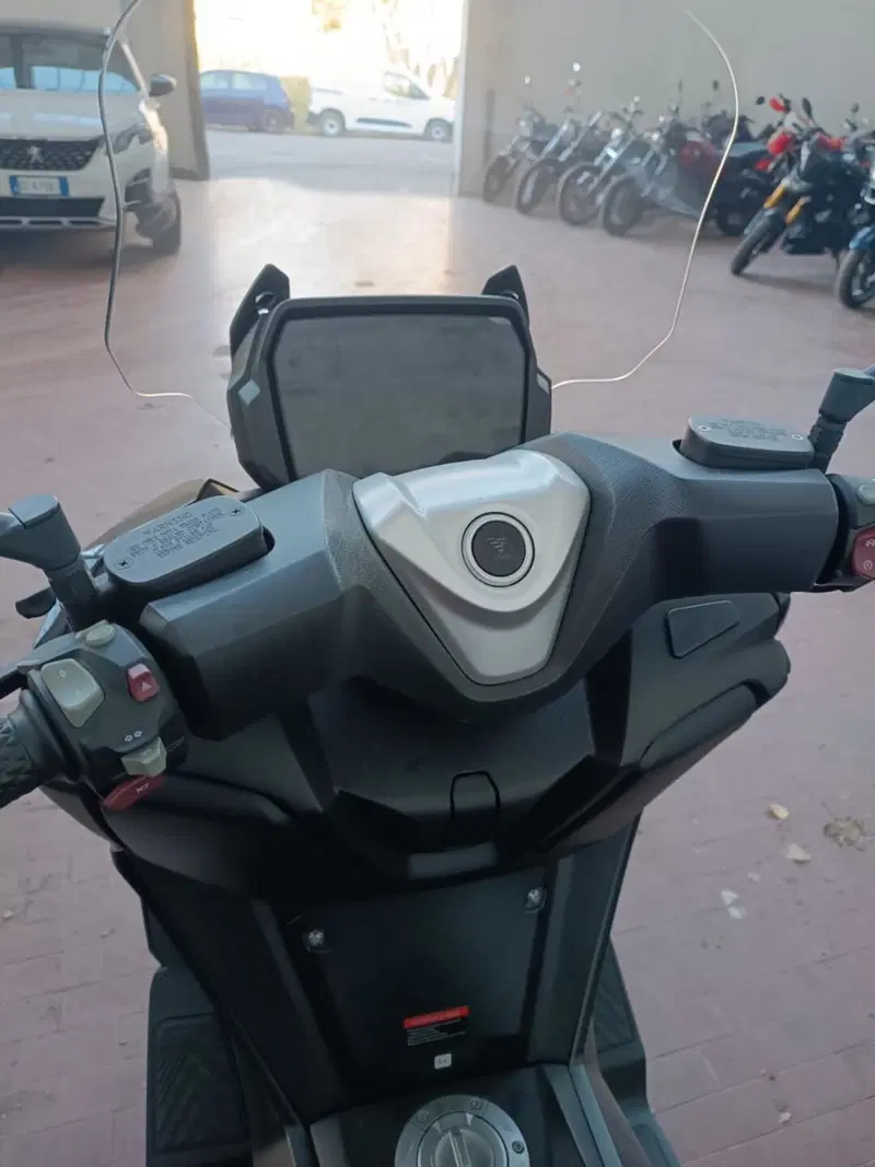 Voge Sfida SR4 (2022 - 24) (9)