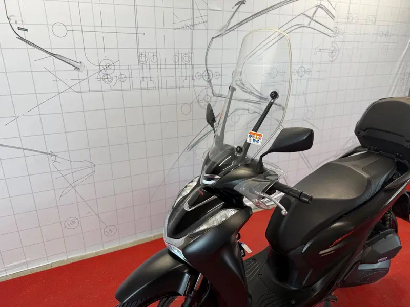 Honda SH 150i Sport (2022 - 23) (14)