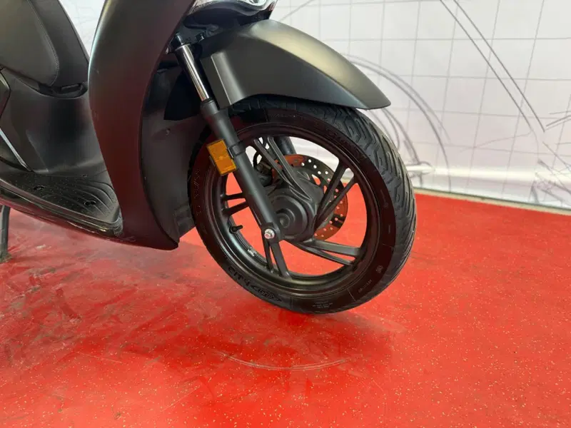 Honda SH 150i Sport (2022 - 23) (9)