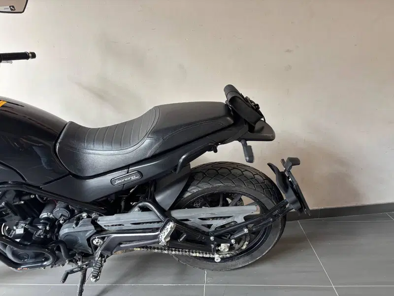 Benelli Leoncino 500 ABS (2017 - 20) (3)
