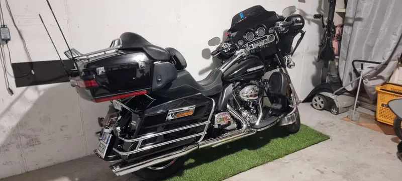 Harley-Davidson 1690 Electra Glide Ultra Limited (2010 - 13) - FLHTK (18)