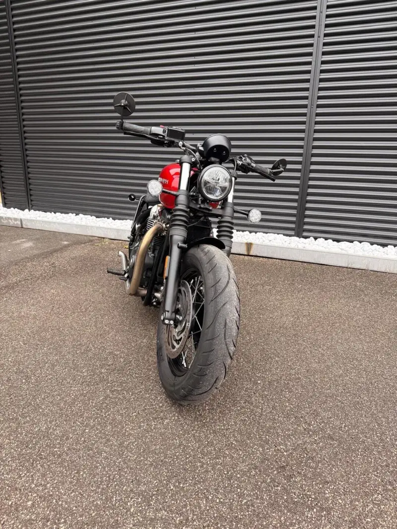 Triumph Bonneville Bobber 1200 (2021 - 25) (4)