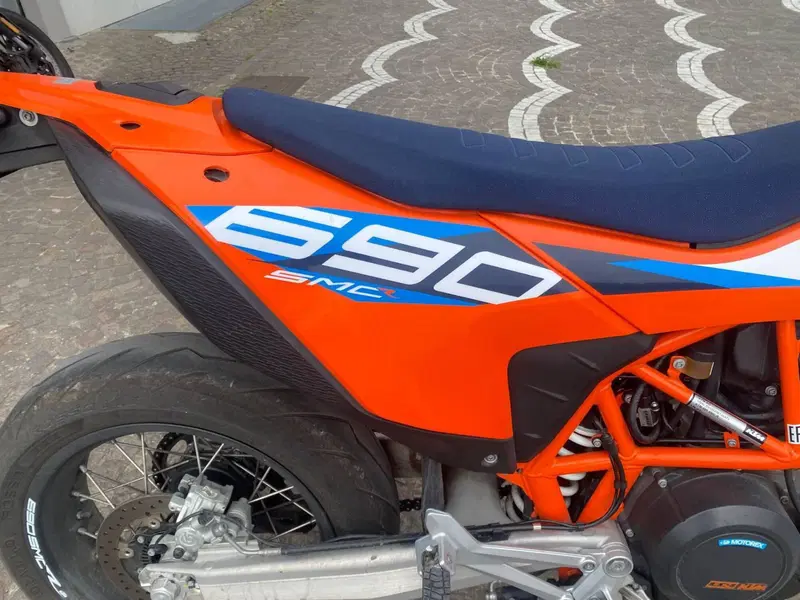 KTM 690 SMC R (2023 - 25) (4)