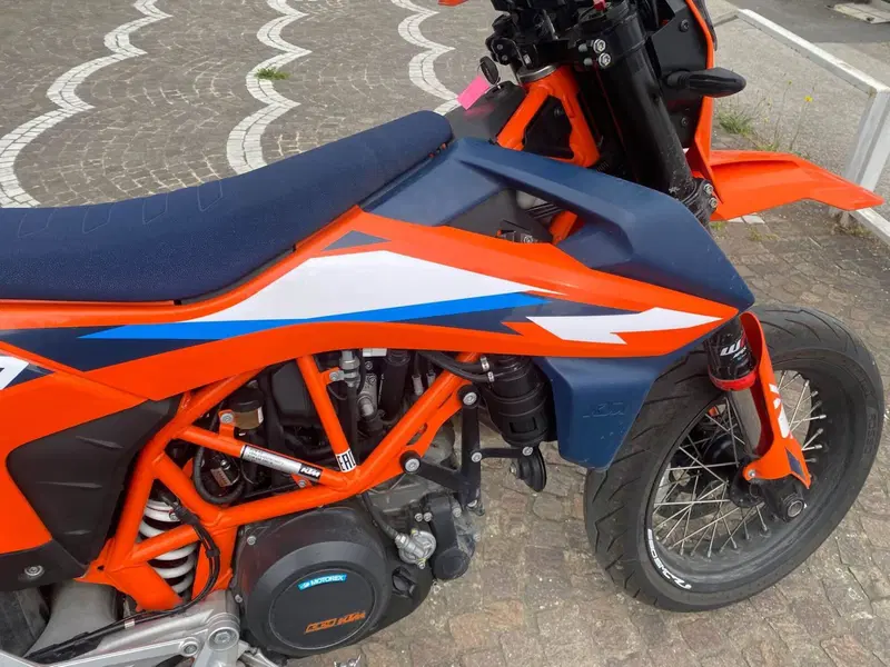 KTM 690 SMC R (2023 - 25) (5)