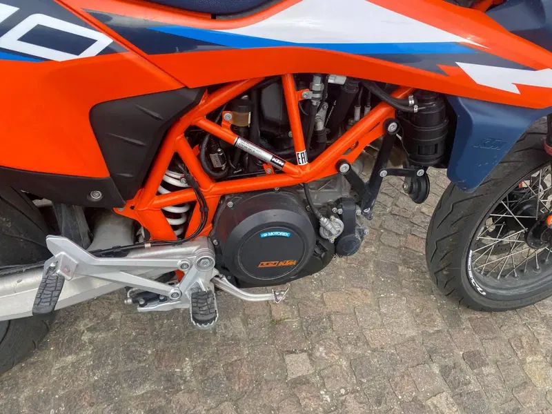 KTM 690 SMC R (2023 - 25) (7)