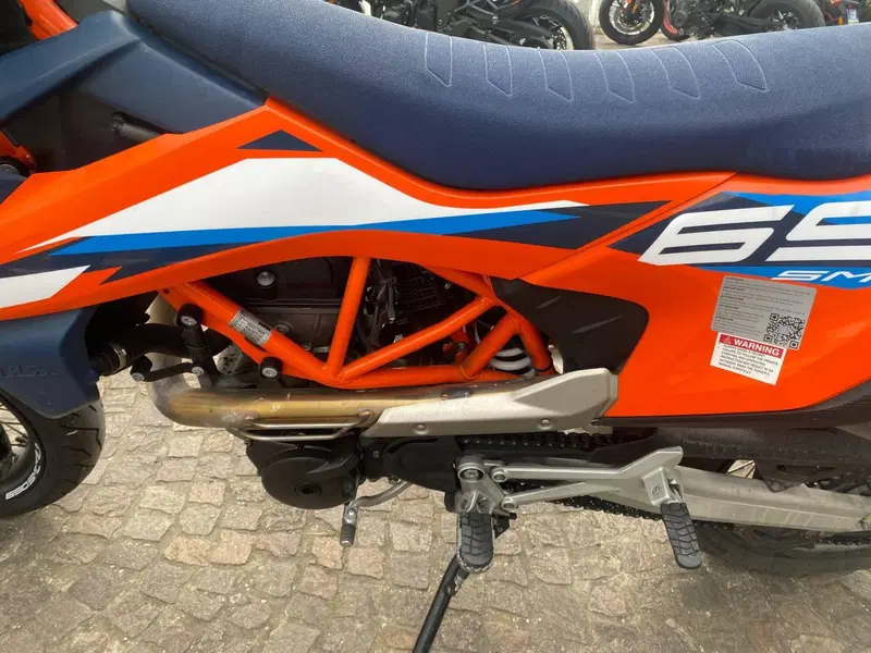 KTM 690 SMC R (2023 - 25) (8)