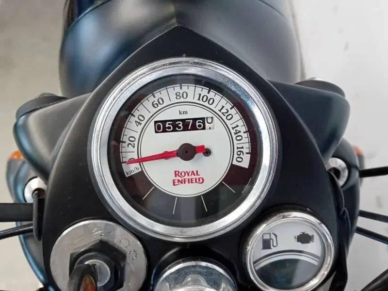 Royal Enfield Classic 500 EFI Tribute (2021) (3)