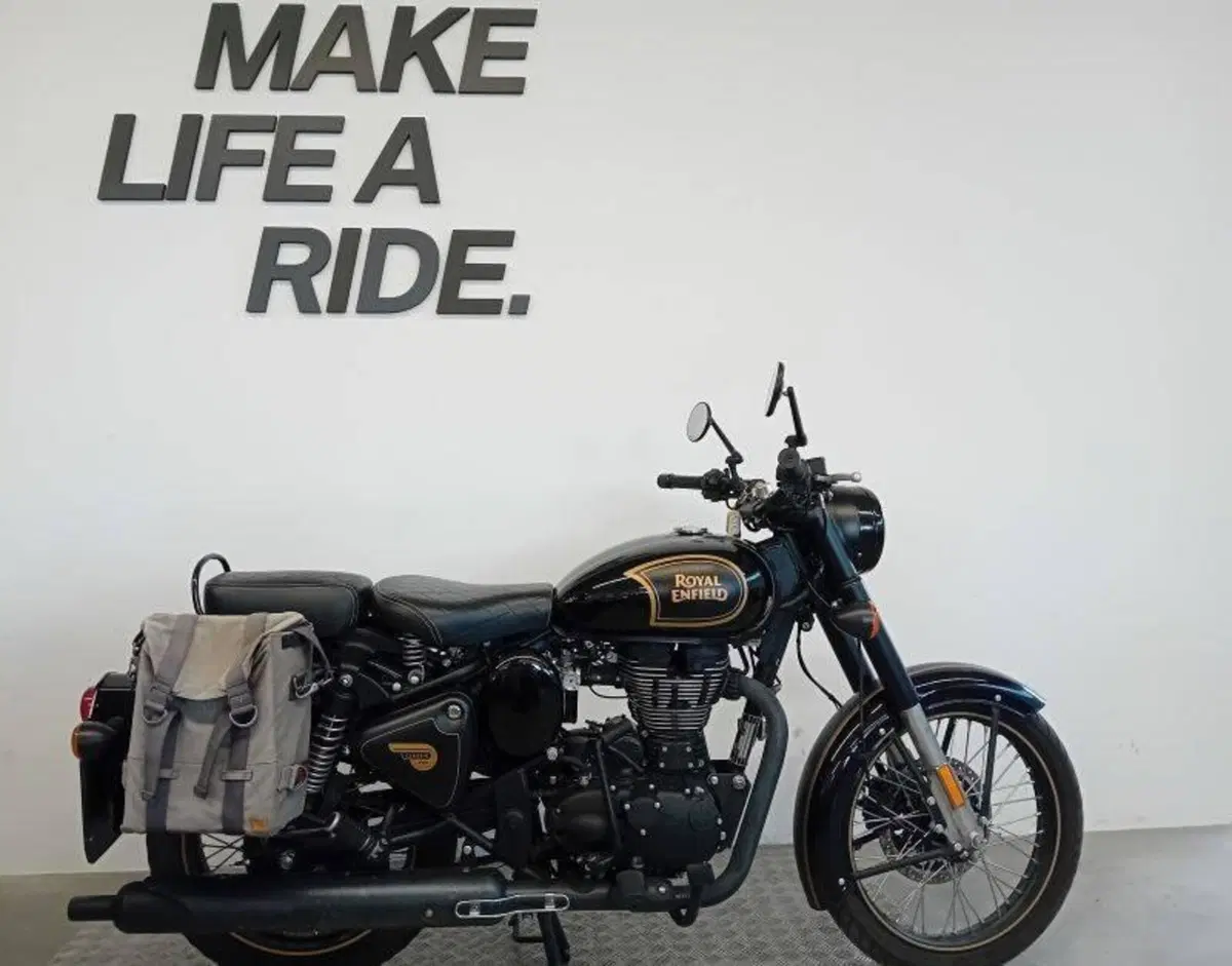 Royal Enfield Classic 500 EFI Tribute (2021)