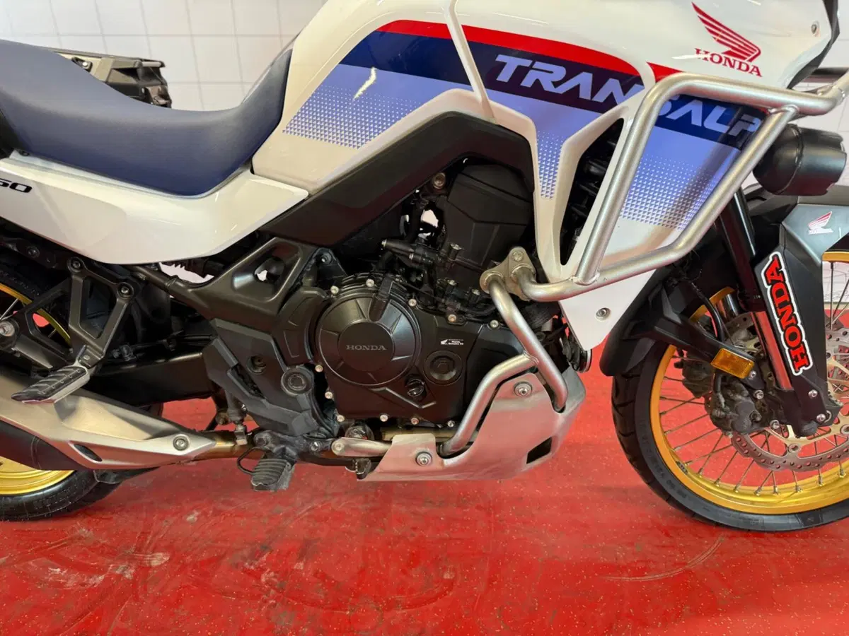 Honda Transalp XL750 (2023 - 24) (11)