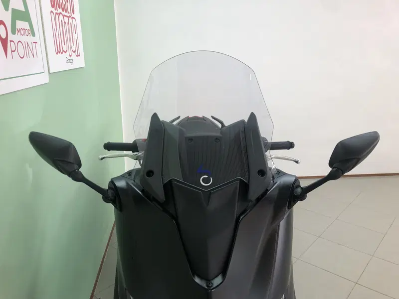 Yamaha T-Max 560 (2020 - 21) (4)