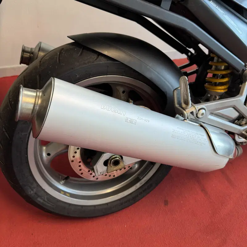 Ducati Monster 620 Dark (2003 - 06) (5)