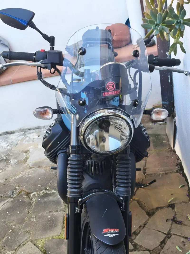 Moto Guzzi V7 III Stone (2017 - 20)